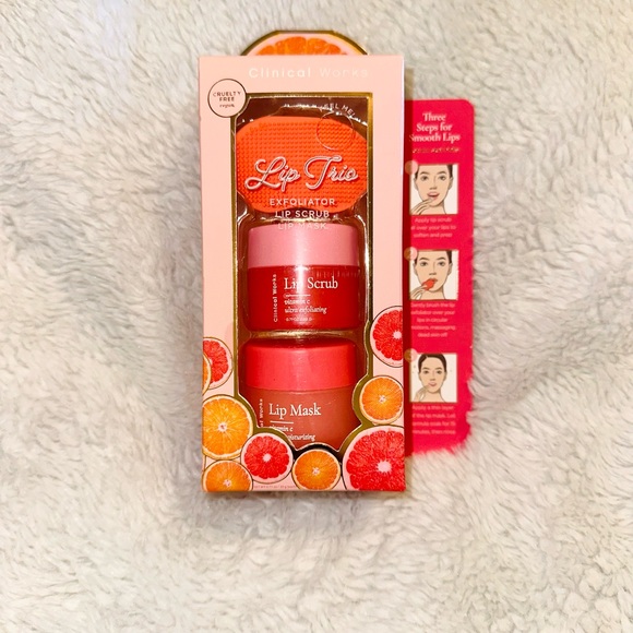 NIP 3pc Lip Scrub Set - Picture 2 of 4